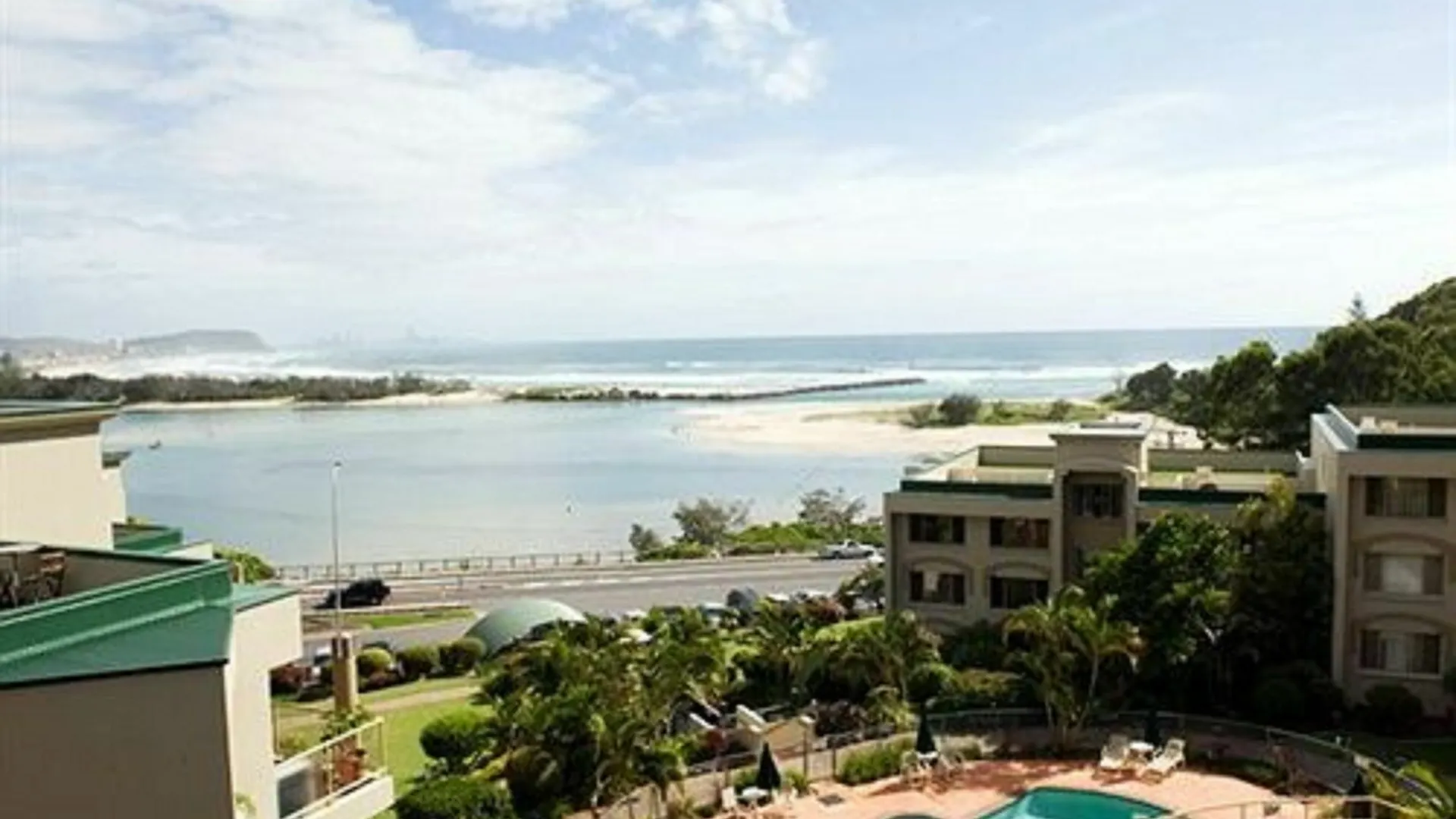 Little Cove Currumbin Gold Coast Apartahotel